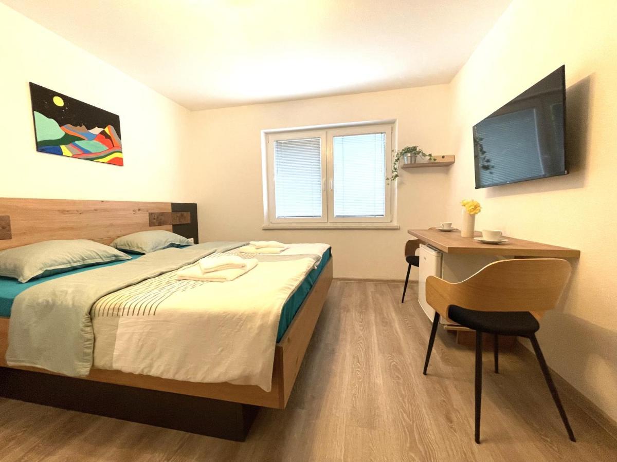 Apartments And Rooms Pri Baslju Cerkno Ngoại thất bức ảnh